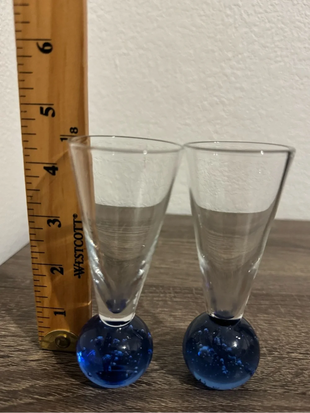 Vintage Blue Bulb Base w/Bullicante Bubbles shot set.